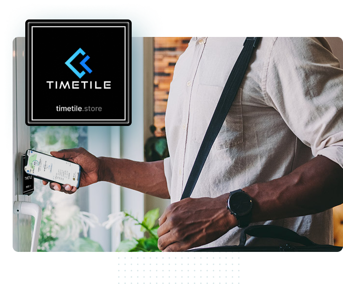 employee clocking in with TimeTile